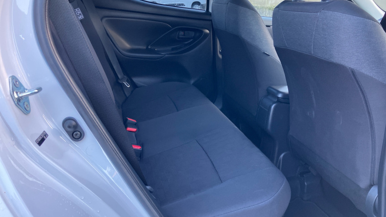 Toyota Yaris 1.5 Hybrid Design 5dr CVT Hybrid Hatchback